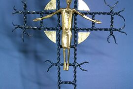 Altarkreuz der JVA Rosdorf, entworfen von einem Gefangenen