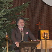 Dr. Achim Doerfer spricht als Vertreter der Jüdischen Gemeinde ein Grußwort beim Neujahrsempfang 2018 des Dekanatspastoralrats Göttingen in der Kirche St. Heinrich und Kunigunde.