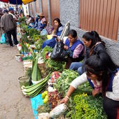 Straßenverkauf: die Arbeit vieler Frauen in Cusco.
